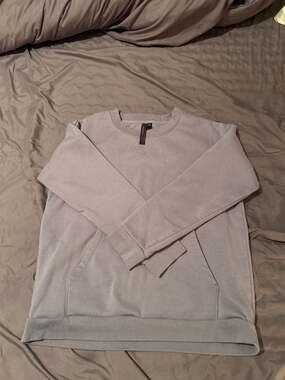 Mondetta Mauve Crewneck Sweatshirt with Kangaroo Pocket Size L